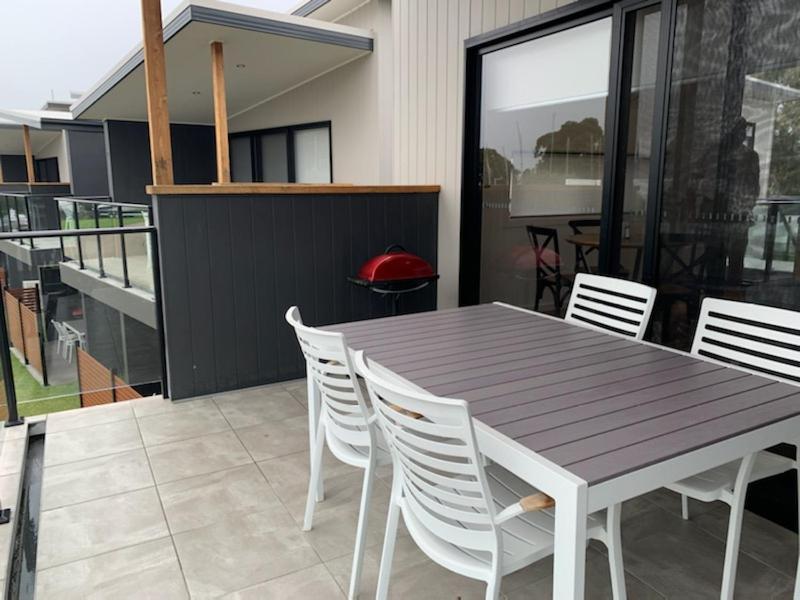 Captains Cove 1St Floor Spa Luxury Apartments - Free Netflix Paynesville Exterior foto