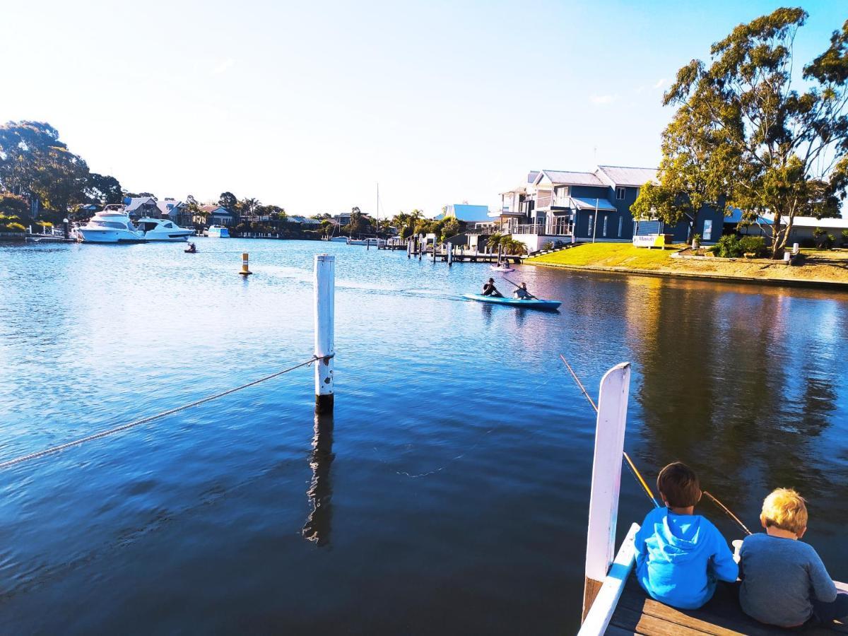 Captains Cove 1St Floor Spa Luxury Apartments - Free Netflix Paynesville Exterior foto